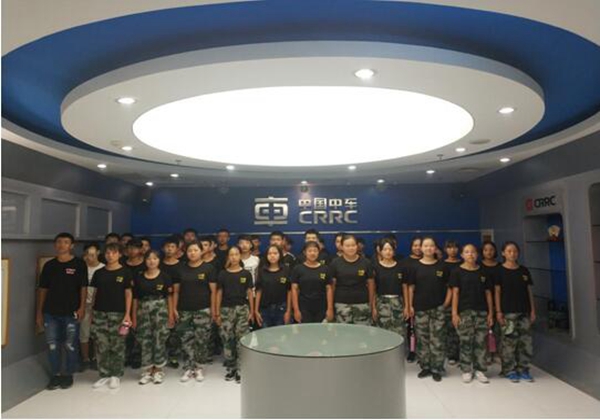 株洲市唯上商務(wù)旅游職業(yè)學(xué)校新生 株洲鐵路科技學(xué)院、中車電力研究所參觀